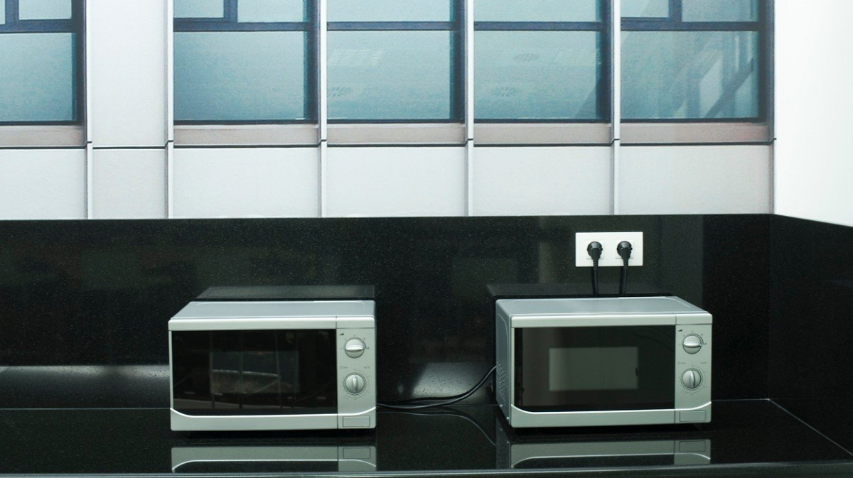 Plazma v mikrovlnce, 1. díl: O plazmatu a bizarních pokusech s mikrovlnkami