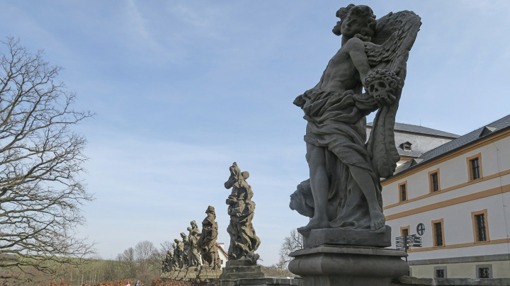 Malé Versailles, které je nejen sídlem ctností a neřestí