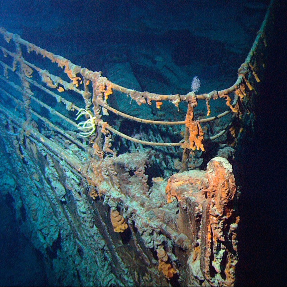 Vrak Titaniku mizí, odnáší ho čas a příroda