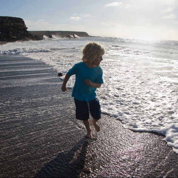 Polovina písečných pláží zmizí do konce století, varuje studie