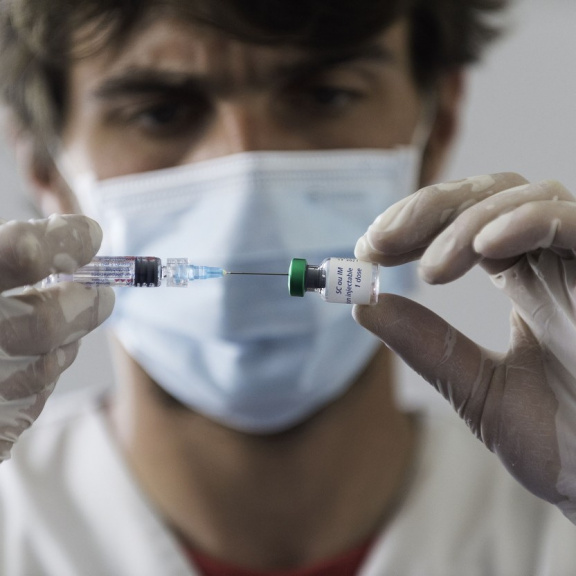 Začne se očkovat? Vakcína proti covidu bude vyrobena už v září