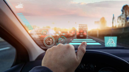 Jízda v autě s 'chytrým sklem' z vás udělá videohráče