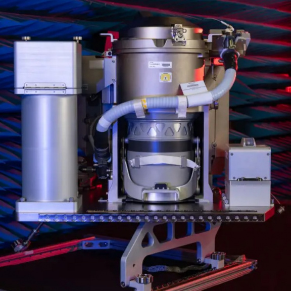 Do vesmíru odletěl záchod za půl miliardy