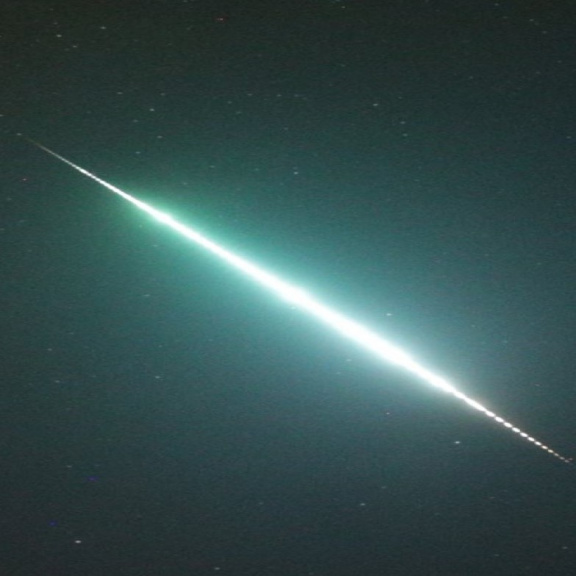 Nebe nad Českem rozzářil meteor, svítil jak Měsíc v úplňku