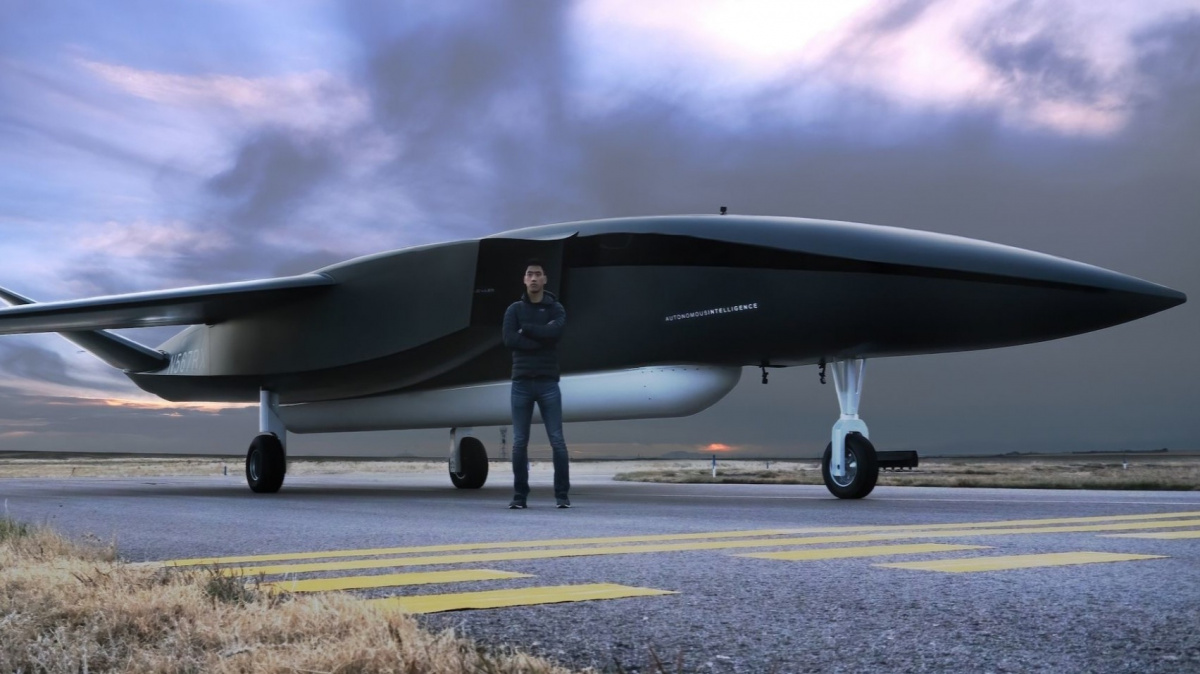 Nápad k nezaplacení: Ať satelity vynáší do vesmíru dron!