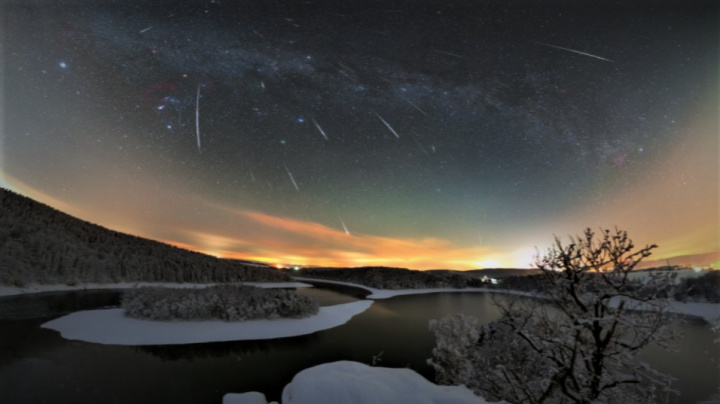 Na Zemi padá meteorický déšť. Už jste si něco přáli?