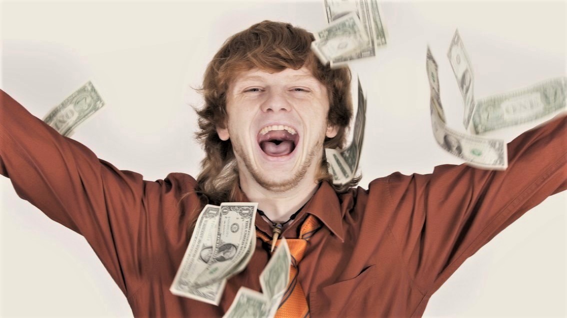 Štěstí si za peníze koupíš. Bohatí lidé ho prožívají častěji