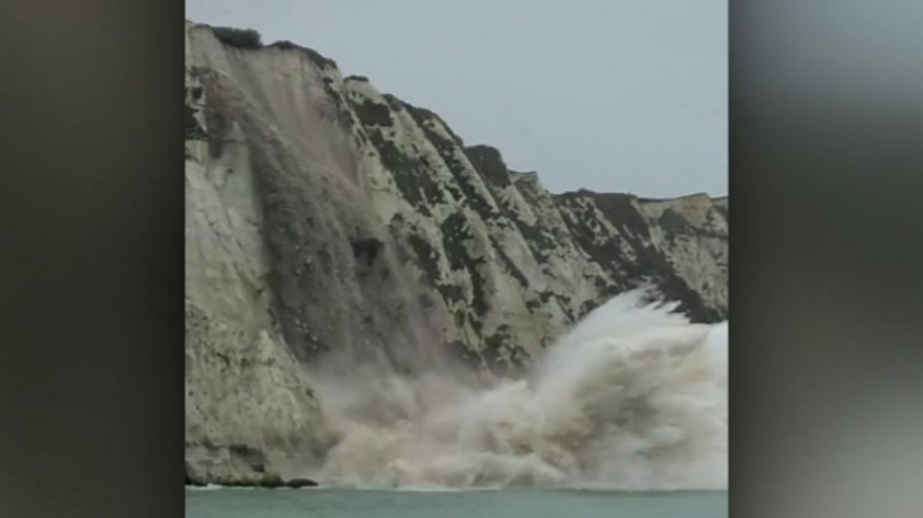 Zřítil se kus doverských útesů, ikonické památky na řasy kokolitky