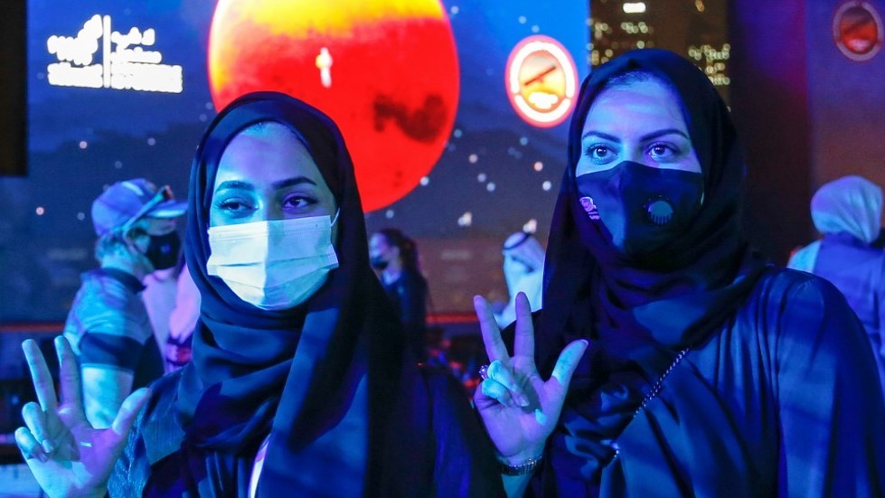 První arabskou sondu dostaly k Marsu ženy zahalené do hidžábu