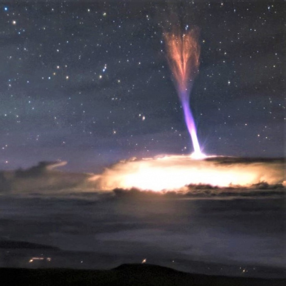 Ze Země vyletěl do nebe modrý výtrysk s rudým skřítkem