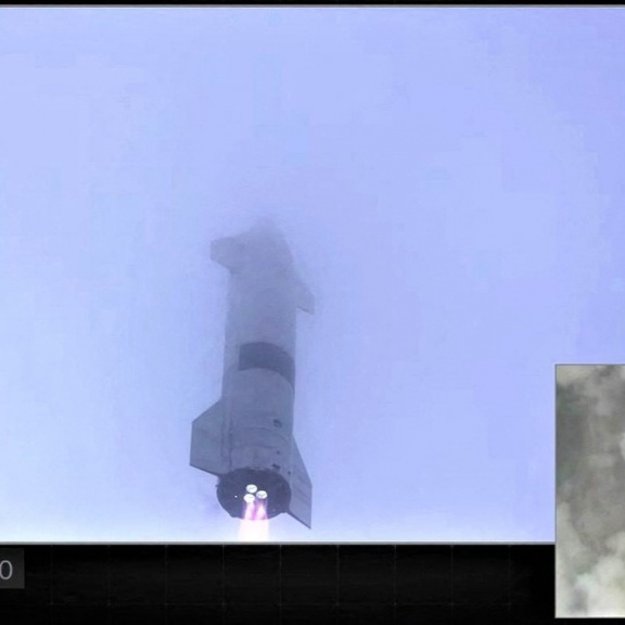 Mise splněna! Muskova Starship poprvé přežila testovací let