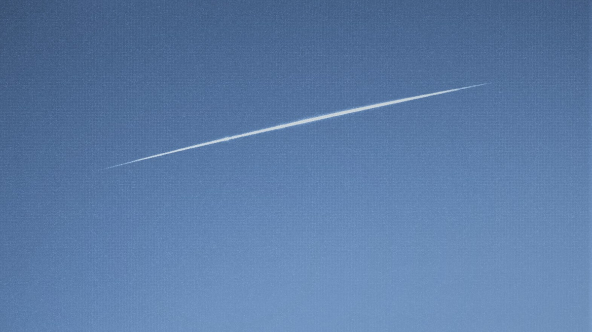 Video zachytilo rozpad meteoru, který zazářil na českém nebi