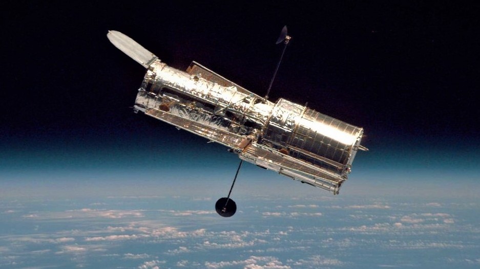 Legenda se vrací! NASA oživila Hubbleův teleskop