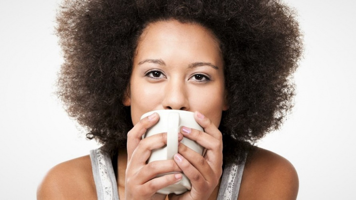 Pijete denně víc než šest šálků kávy? Váš mozek na to může zle doplatit