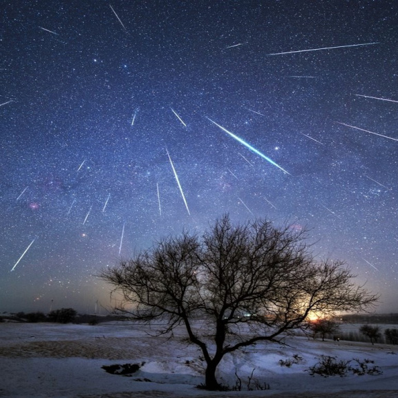 Na Zemi se snáší meteorický déšť. Vyvrcholí v předvánočním týdnu