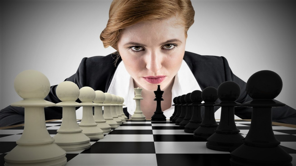 Optickou iluzí roku 2021 zvolena dokonalá kamufláž královny