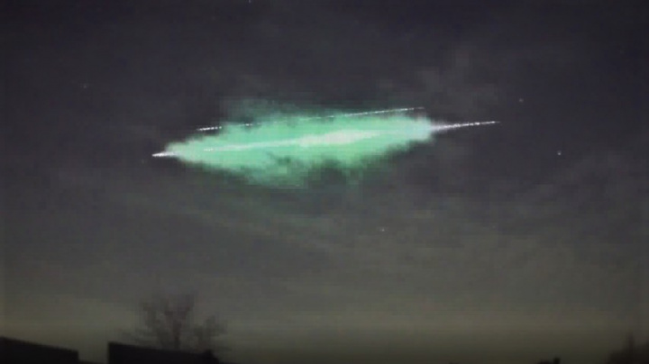Nebe nad Českem rozzářil oslnivý meteor