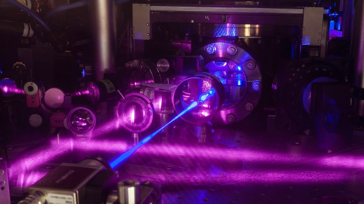 Einstein měl pravdu. Teorie relativity se potvrdila v milimetrovém měřítku