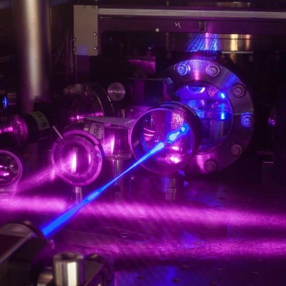 Einstein měl pravdu. Teorie relativity se potvrdila v milimetrovém měřítku