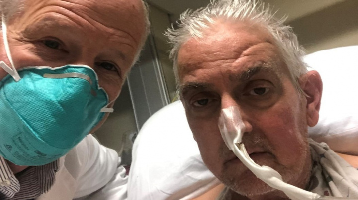 Zemřel první člověk s transplantovaným srdcem prasete