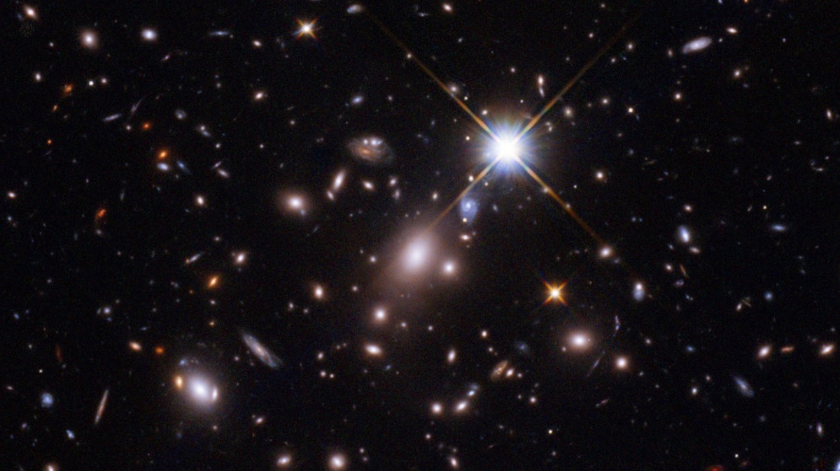 Objevena dosud nejvzdálenější hvězda. Narodila se na úsvitu vesmíru