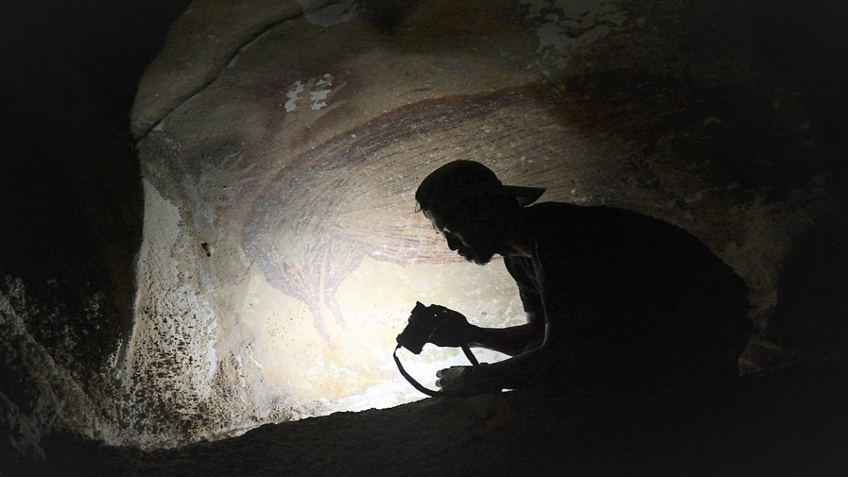 Kdepak krajina nebo akt. Na nejstarší jeskynní malbě našich předků je prase