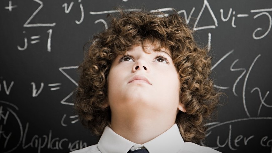 Teenageři, kteří se učí matematiku, mají výkonnější mozky