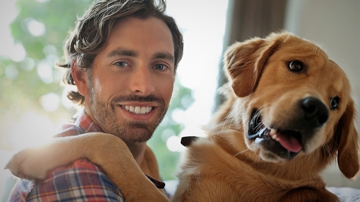 Psi roní slzy štěstí, když se k nim vrátí milovaný člověk