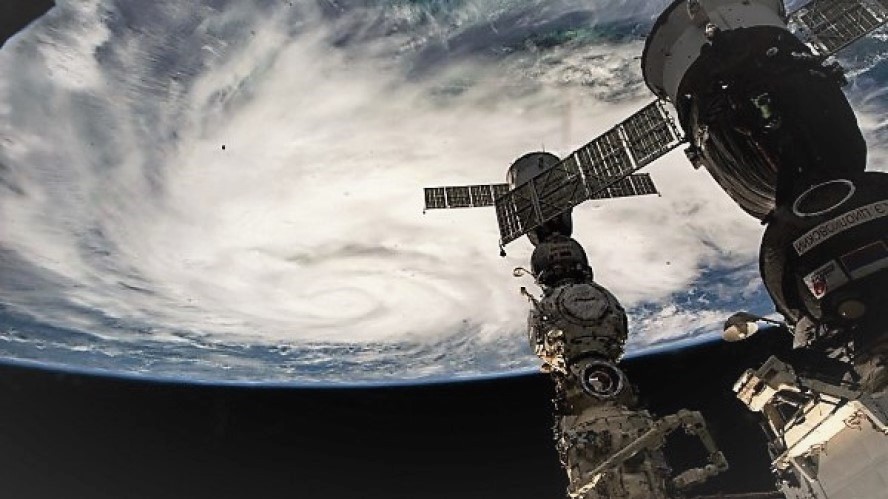 Ohromující pohled na ‚hurikán století‘ z vesmíru. Experti vysvětlují, čím je Ian mimořádný