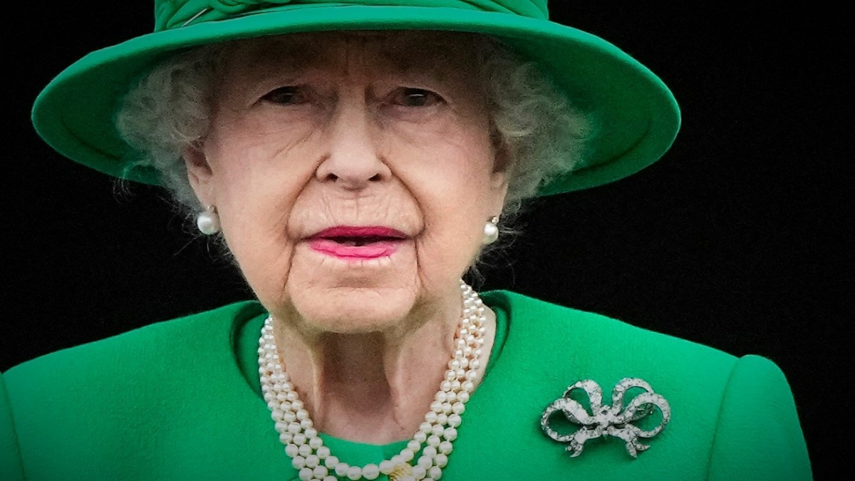 Královna Alžběta zemřela na stáří. Expert vysvětluje, co to znamená