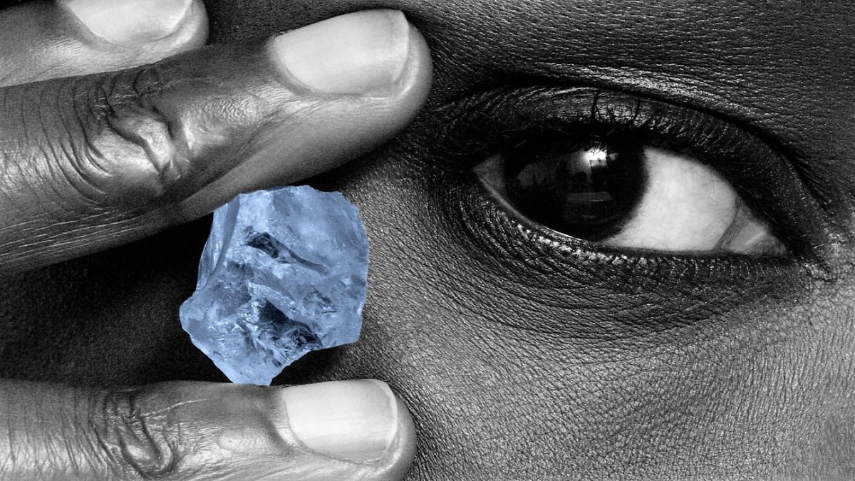 Hlubiny Země jsou plné vody. Naznačuje to diamant z nitra Afriky