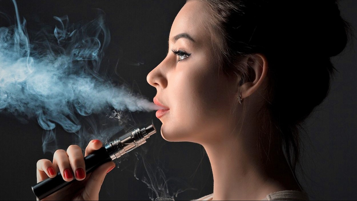 Vapování poškozuje srdce, zjistil výzkum kardiologů