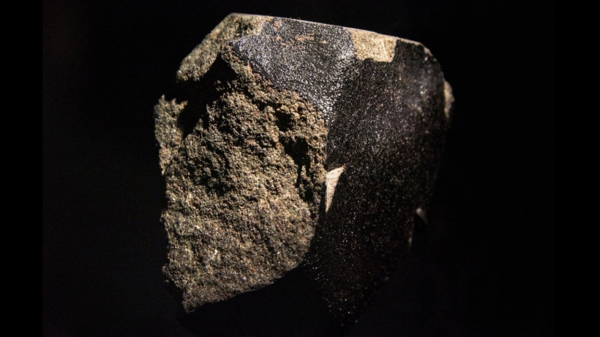 Kámen z Marsu ohromil vědce. Našli v něm sloučeniny, které na planetě dosud neviděli