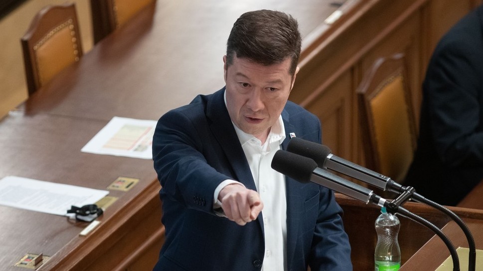 Předseda SPD Tomio Okamura přednesl ve sněmovně třetí obstrukční projev