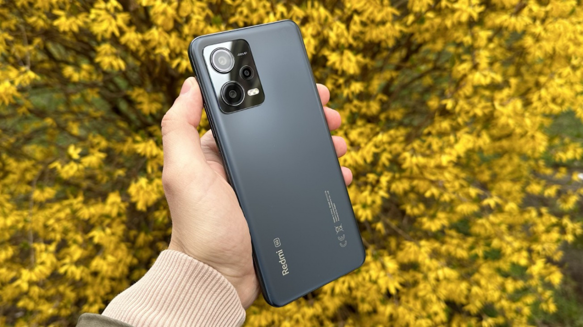 Foťák 200Mpx a 120W nabíjení jen za 9 tisíc. Nové Xiaomi je teď nejvýhodnější telefon vůbec