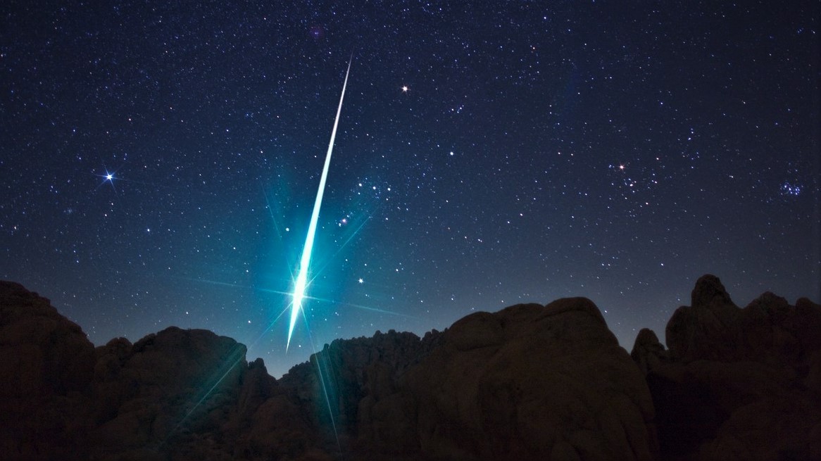 Na Zemi padají ‚hvězdy‘. Jak sledovat blížící se meteorický roj Lyridy