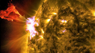 Život na Zemi zažehly sluneční erupce. Naznačují to data z hvězd