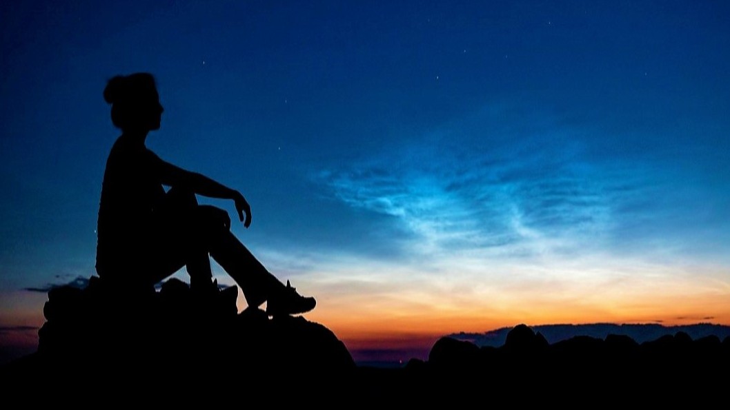 Na českém nebi se objeví zářící mraky