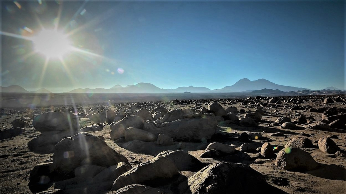 Nalezeno nejslunnější místo na Zemi. Dopadá tam tolik paprsků jako na Venuši