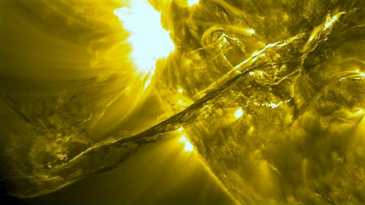 Co se děje na Slunci? Polární záře naznačují, že erupce na naší hvězdě sílí