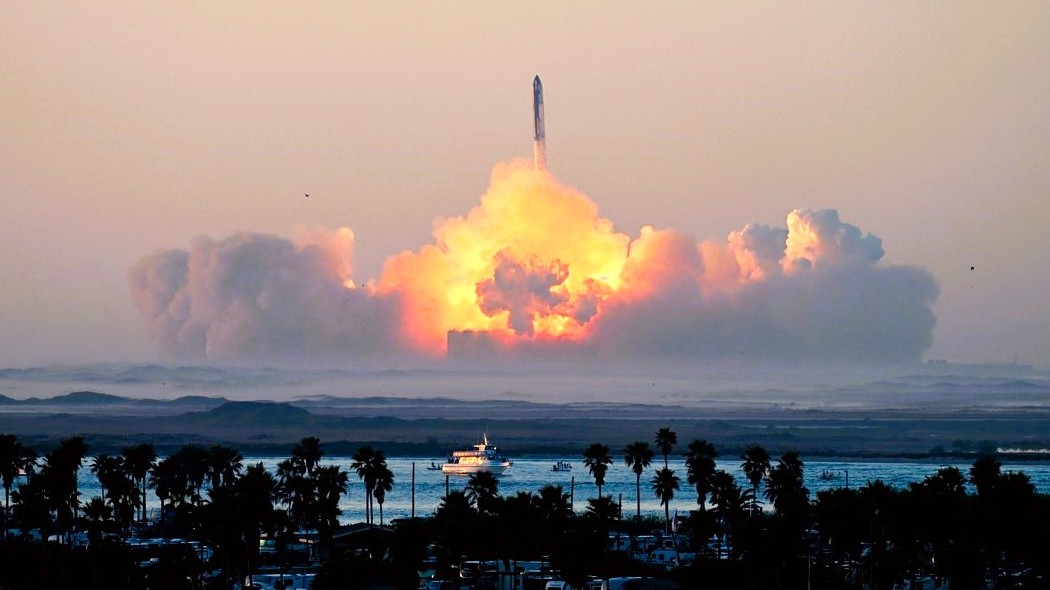 Starship se dostala do vesmíru, pak explodovala. Datum přistání na Měsíci je ve hvězdách