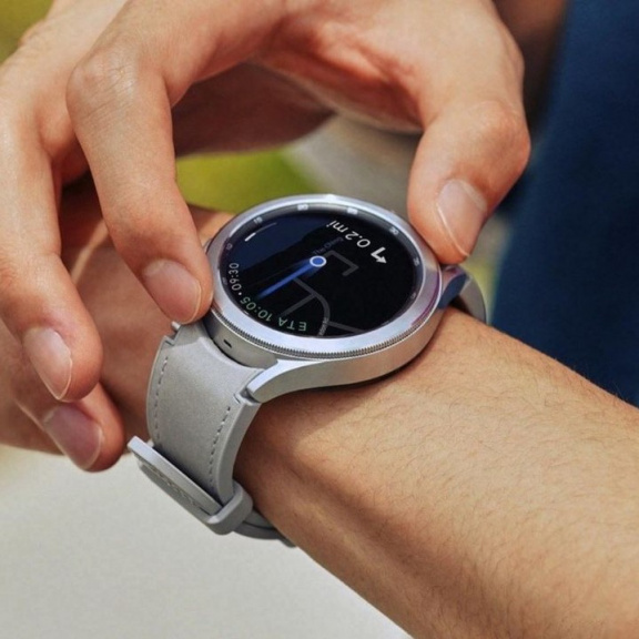 Samsung sráží ceny na minimum. Mimořádně ušetříte na hodinkách i sluchátkách