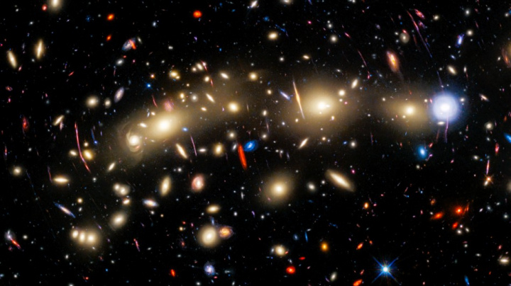 Nejbarevnější snímek hlubokého vesmíru, jaký kdy byl pořízen
