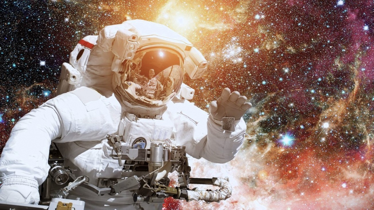 Vesmír zvláštně páchne. A dosud nevíme proč