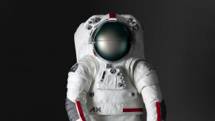 Design skafandru pro astronauty na Měsíc z pera módní značky Prada