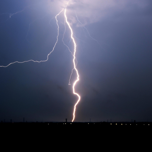 Vědci jsou v šoku, nejdelší blesk v historii měření protnul pět amerických států