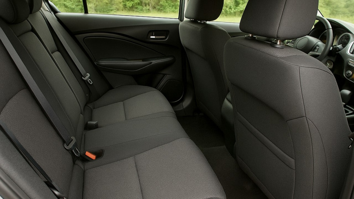 Které sedadlo v autě je skutečně nejbezpečnější?