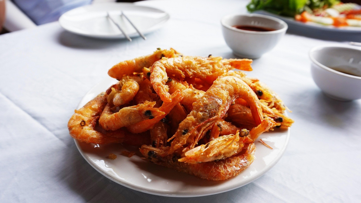 Radioaktivní krevety k obědu! Několik lidí v Indonésii skončilo v nemocnici