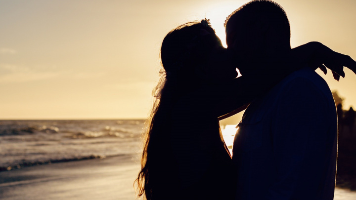 Líbání není kulturním výmyslem, první polibek padl už před 21 miliony let