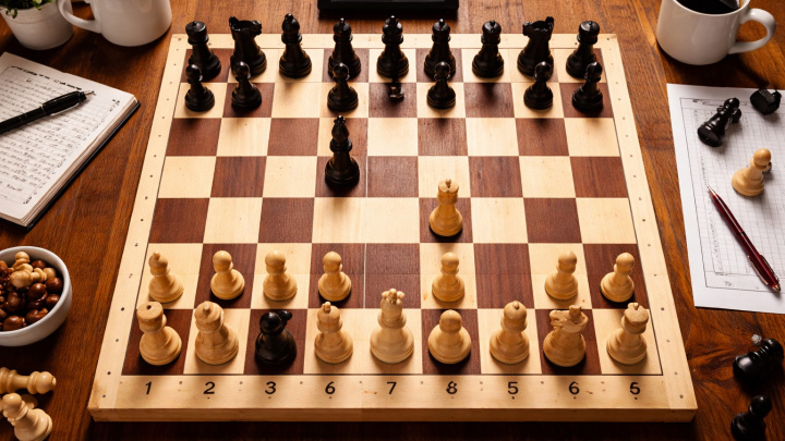 Šachy nejsou úplně fér. Vědci navrhují nový způsob začátku hry pro vyrovnanější duel